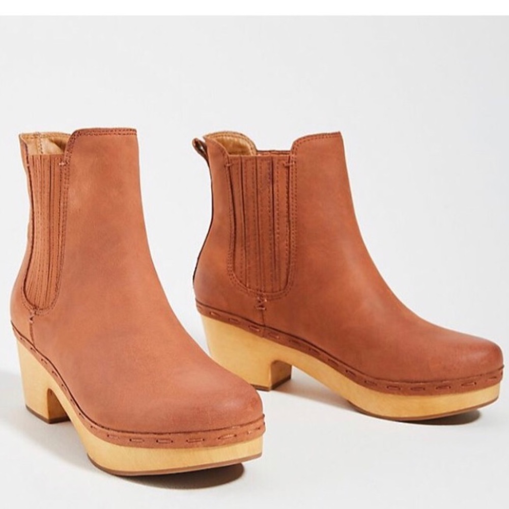 Frye & Co Odessa Chelsea Booties Size 11